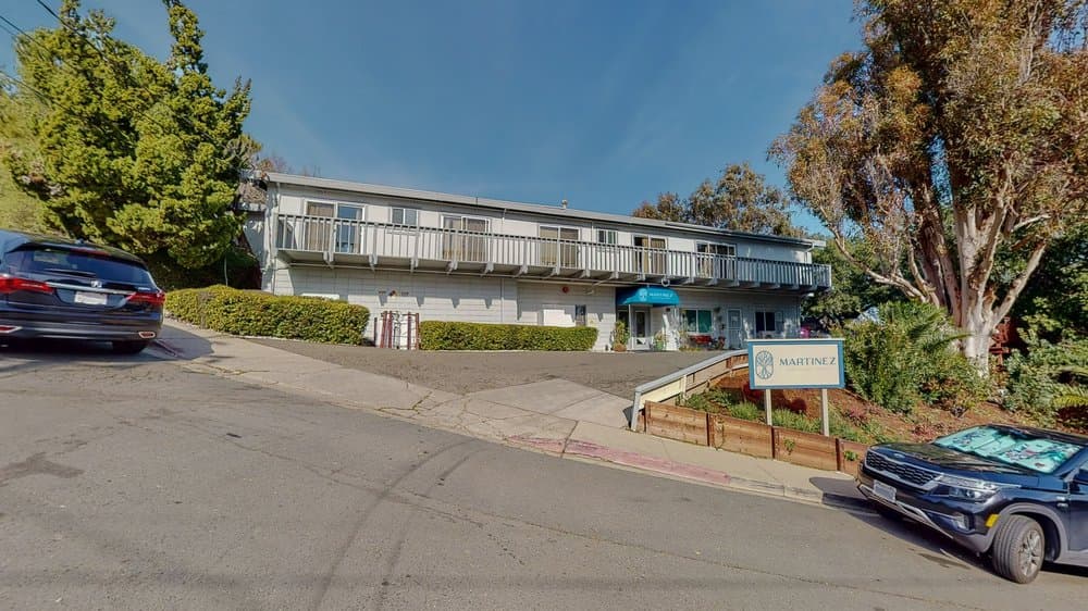 Martinez Healthcare Center — photo 1