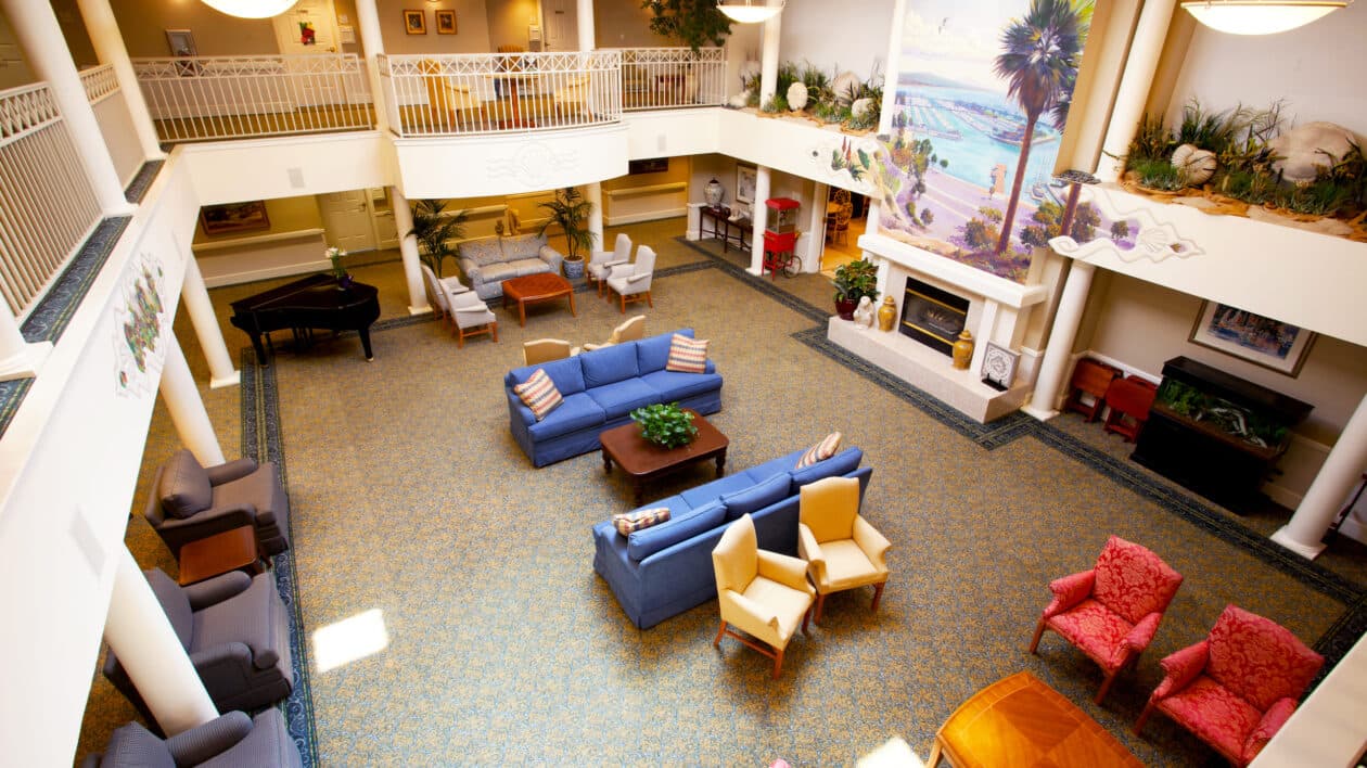 Sea Bluffs, Ivy Signature Living — photo 1