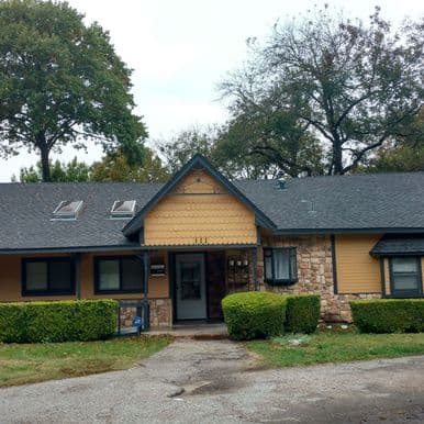 Hackberry House — photo 1