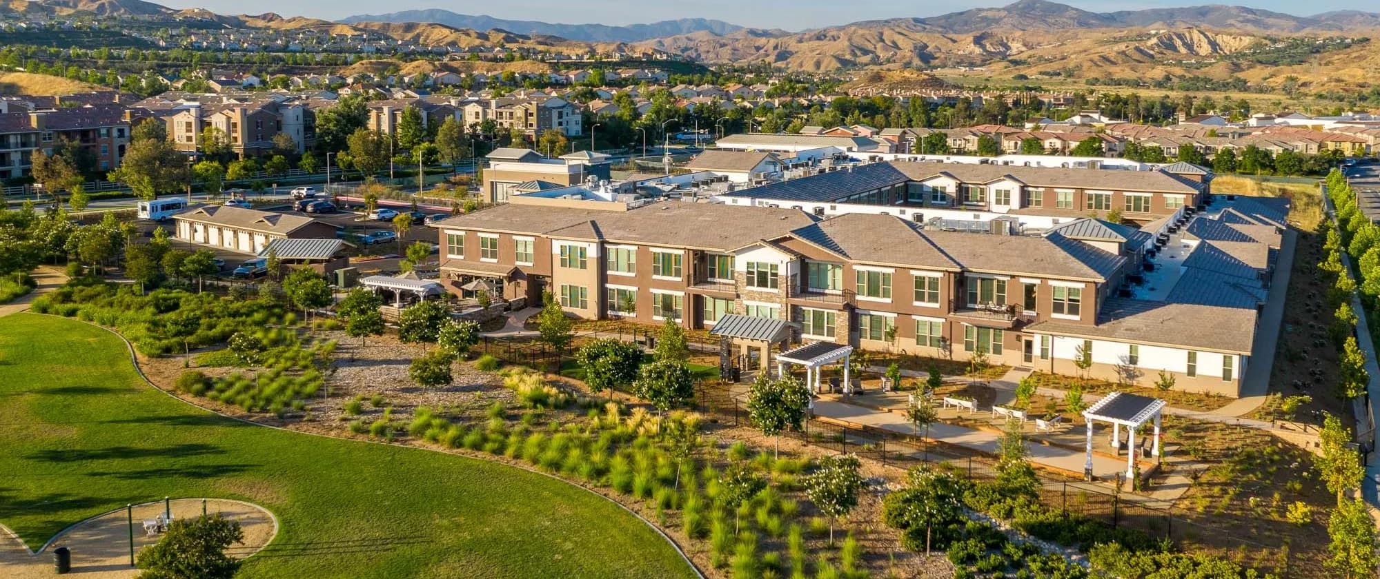 Oakmont of Valencia — photo 1