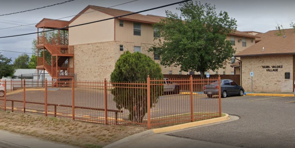 Tanis Valdez Village