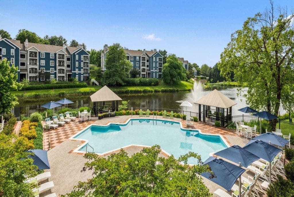 Lakeside Apartments