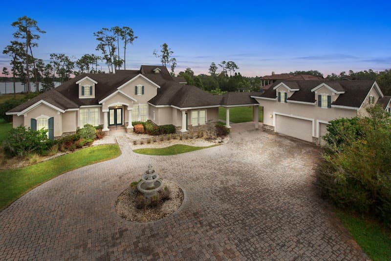 Lake Hendon Estate Assisted Living — photo 1