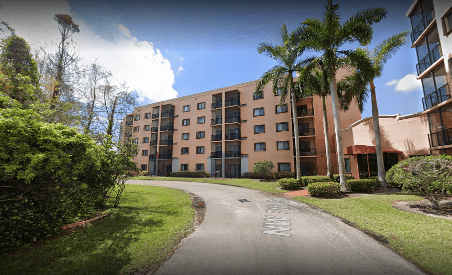 Pembroke Pines Senior Residence — photo 1
