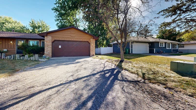 Maple Care Homes Of Burnsville