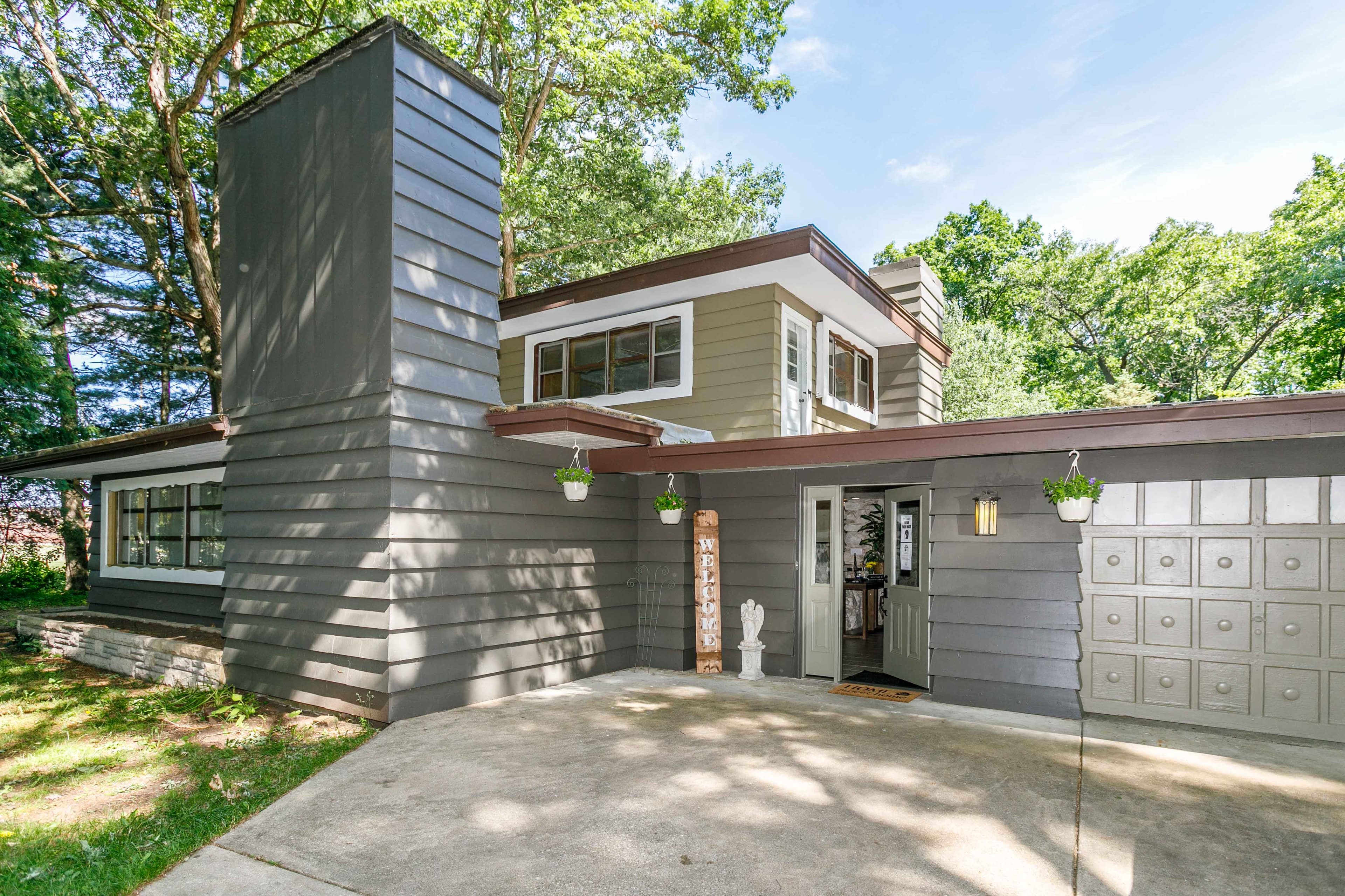 Golden Heart and Home