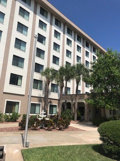 Central Manor — photo 1