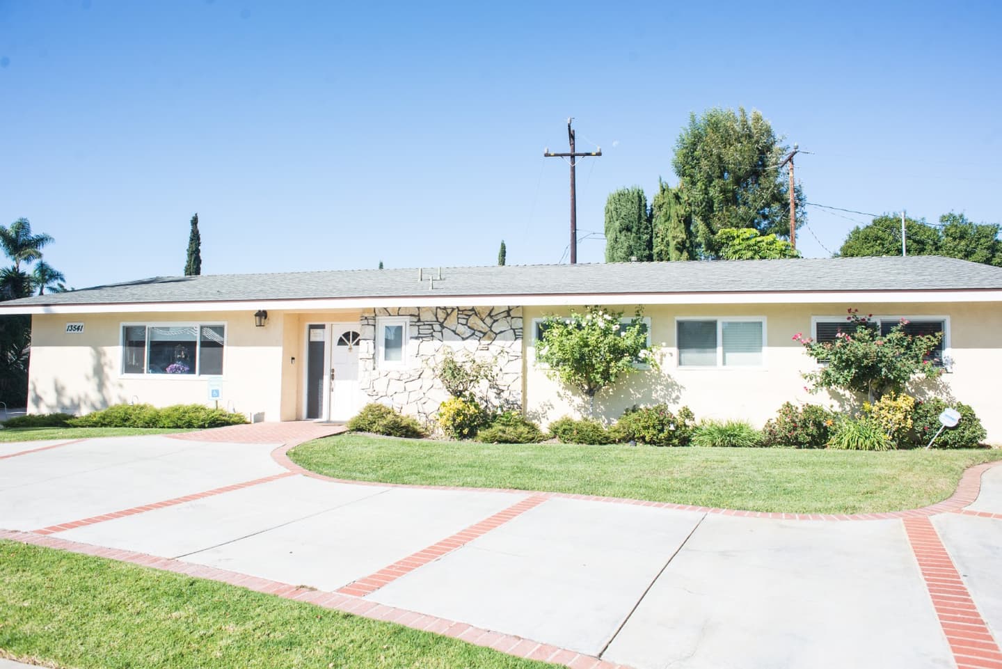 Guardian Angels Homes IV - Assisted Living and Memory Care in North Tustin, California