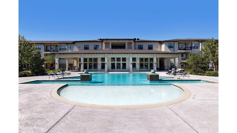 Ivy Point Kingwood — photo 1