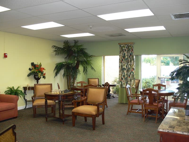 Oak Manor Senior Living Community - Independent and Assisted Living