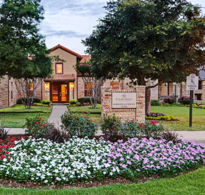 Courtyards at Kirnwood Apartment Homes