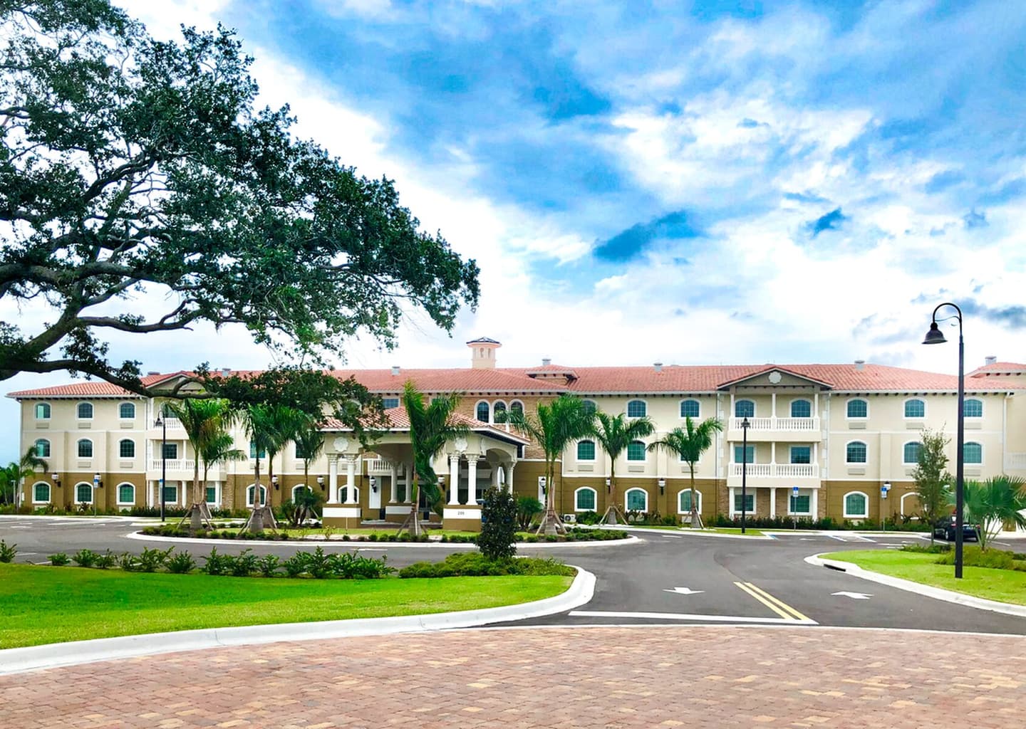 Chateau Madeleine - Senior Living & Memory Care