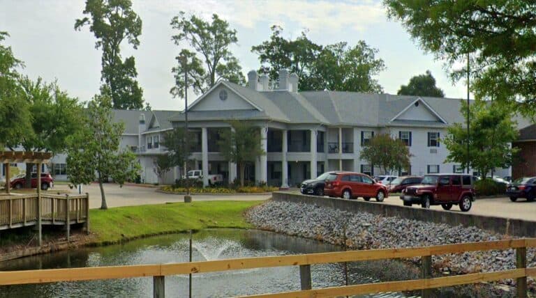 Holly Court Assisted Living — photo 1