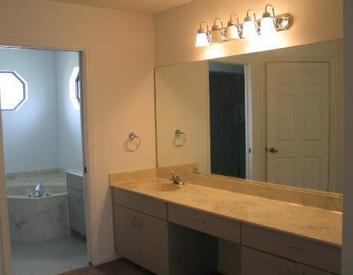 Residence At Paddock Park