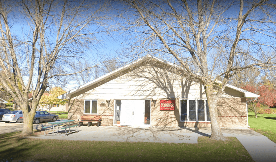 Riverside Gardens Senior