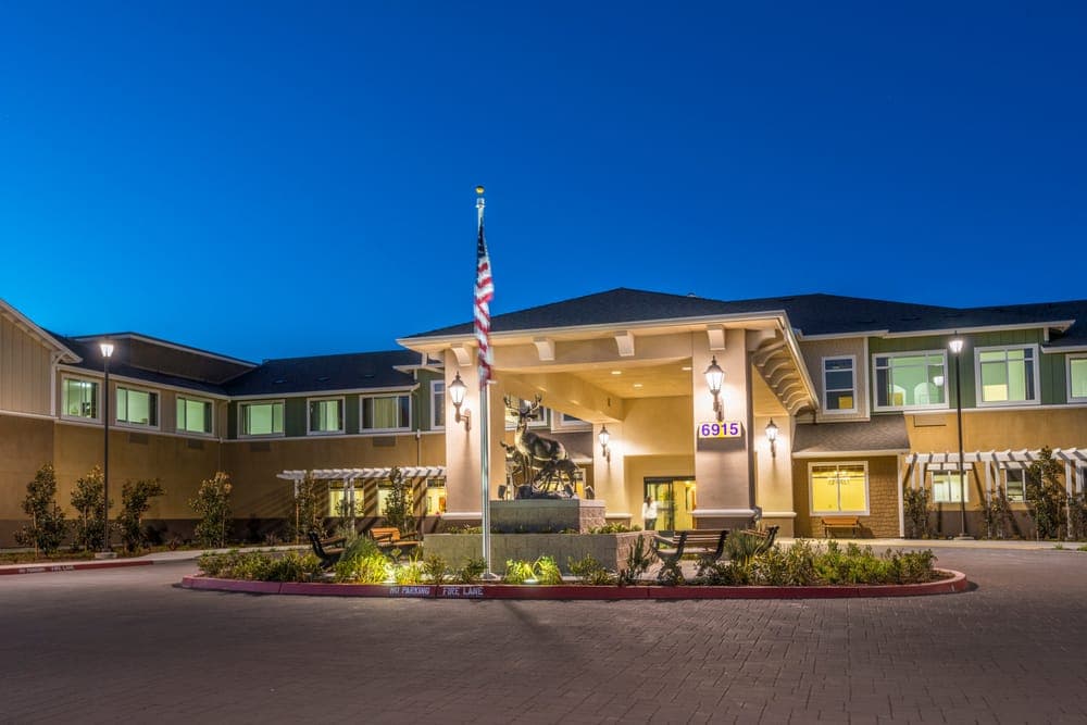 Carlton Senior Living Elk Grove