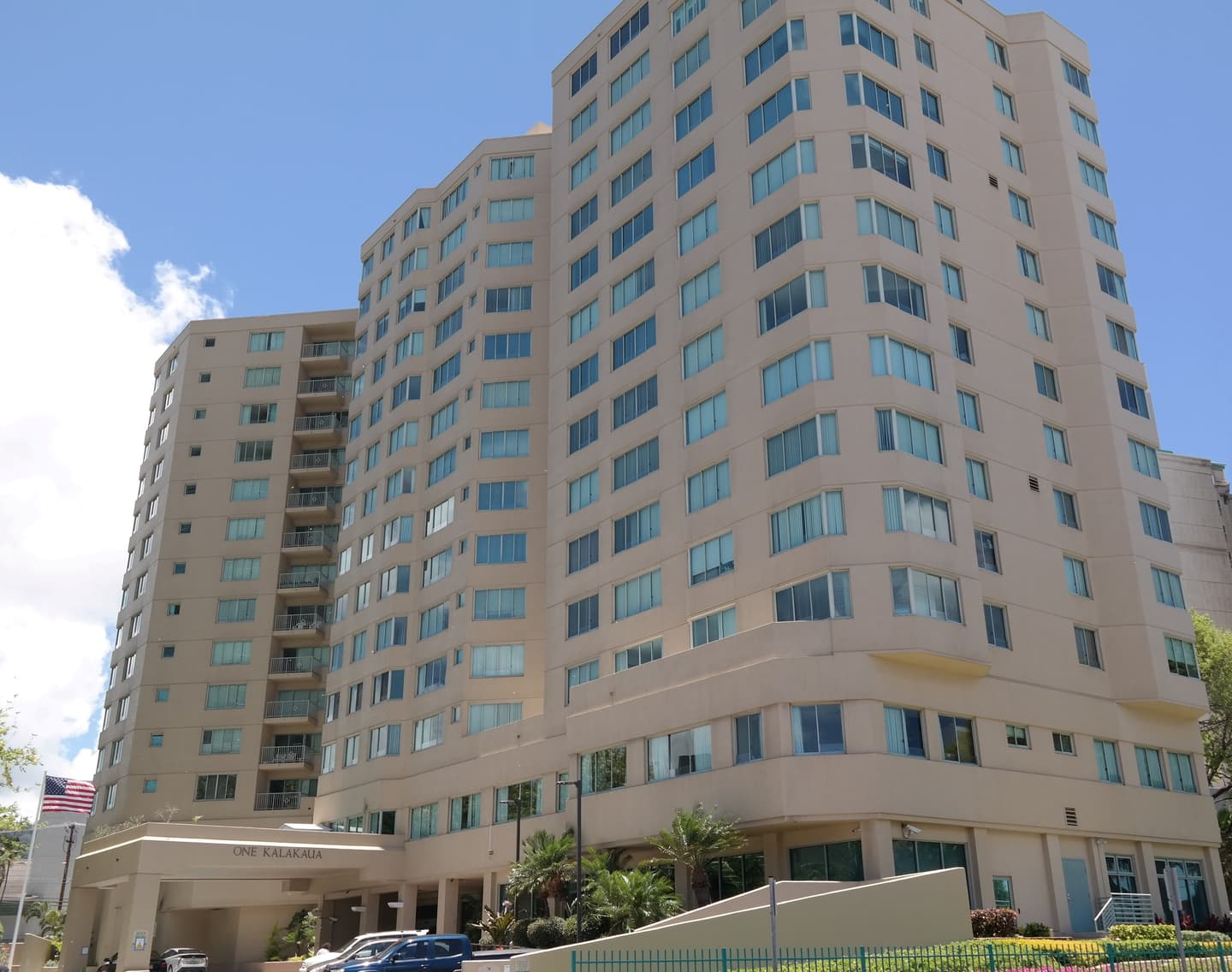 One Kalakaua Senior Living