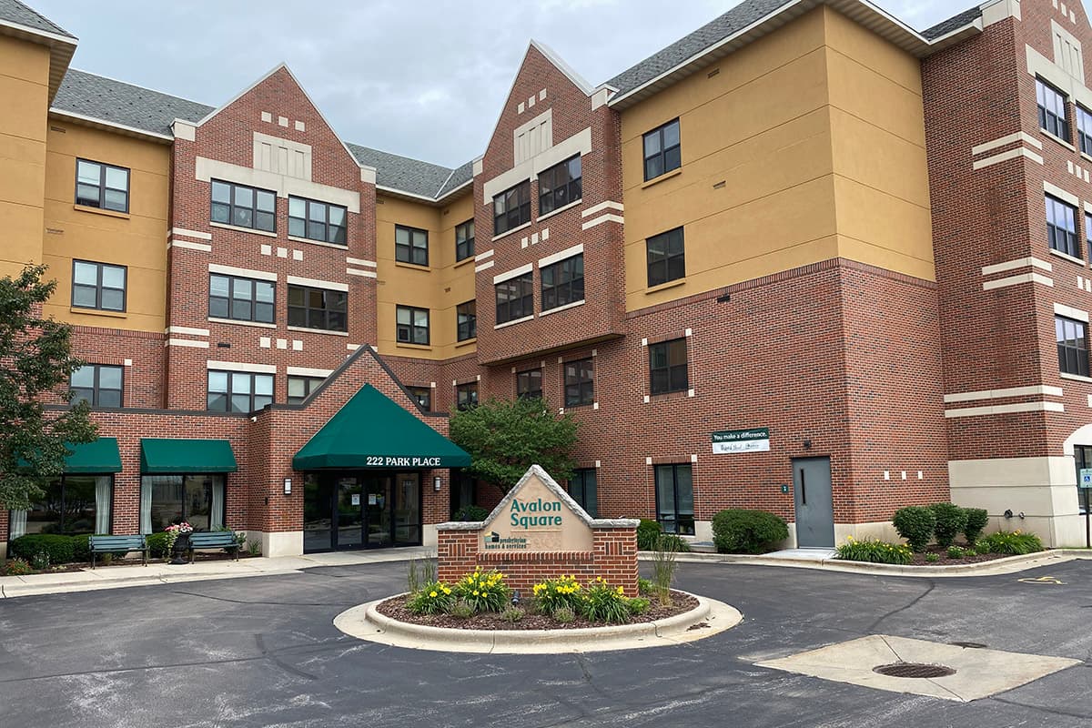 Avalon Square — photo 1