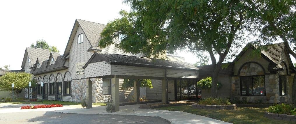 Beechwood Manor — photo 1