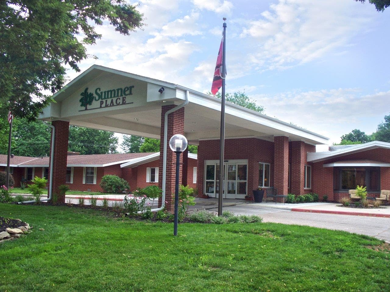 Sumner Place Skilled Nursing & Rehabilitation — photo 1