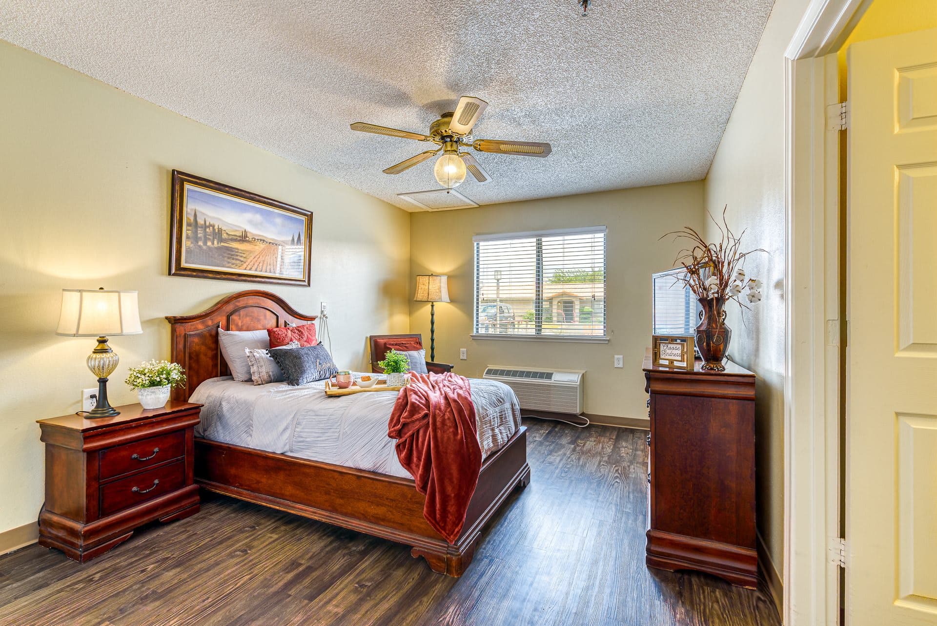 Sierra Vista Independent & Assisted Living — photo 1