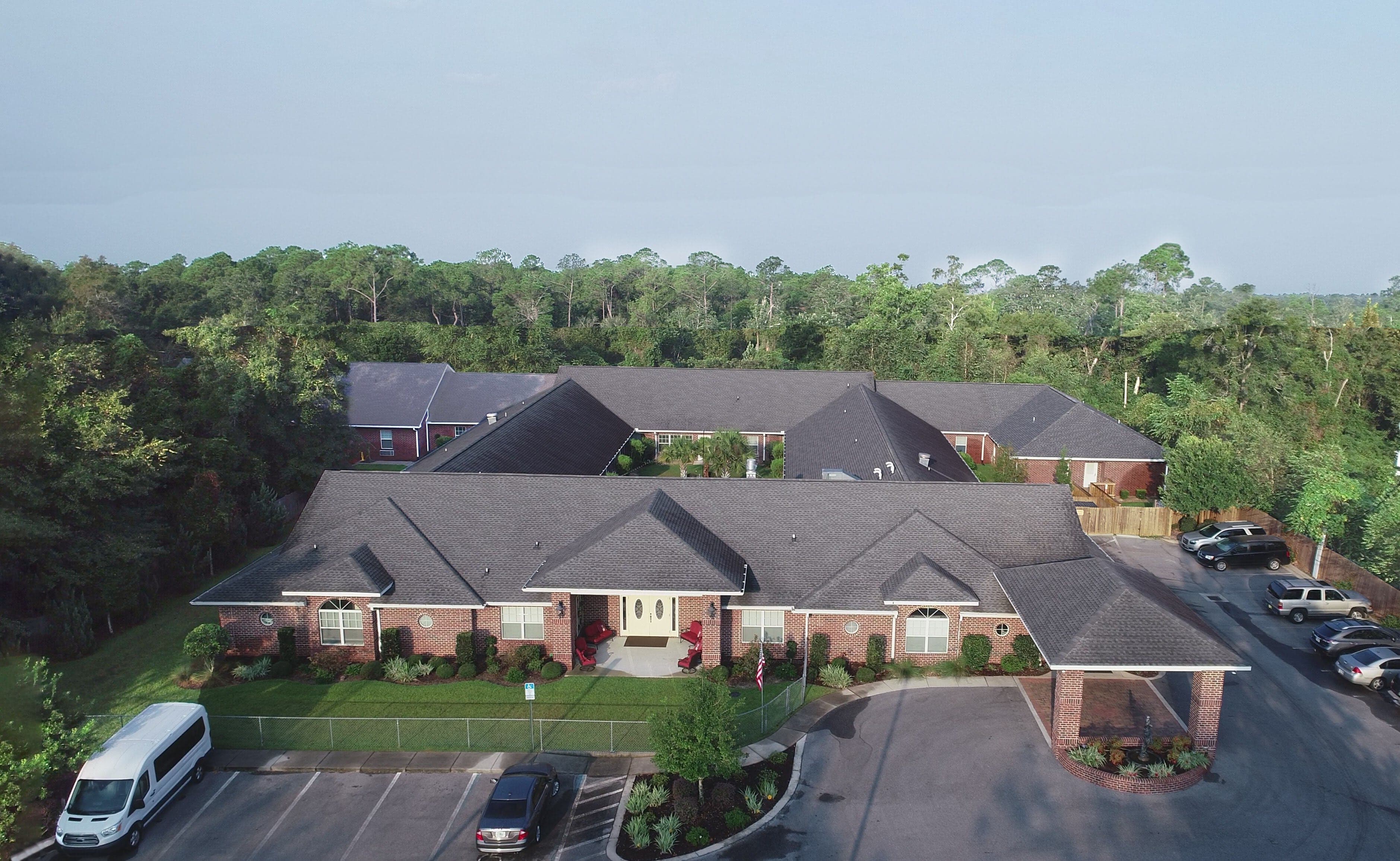 Victorian Manor — photo 1