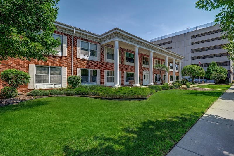 Warren Barr Oak Lawn