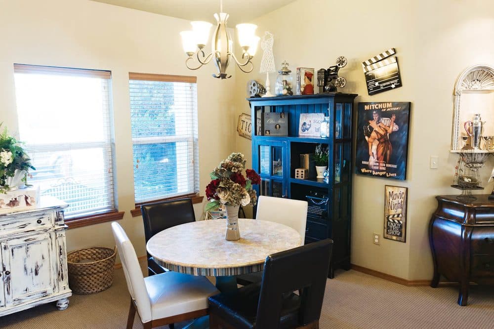 Fleur De' Lis Adult Family Homes