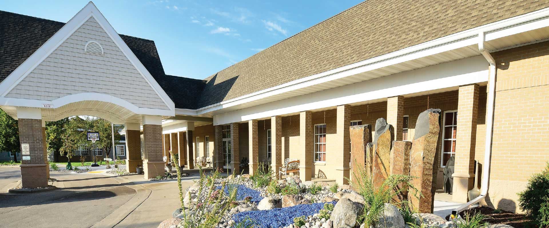 Valley Senior Living on 42nd - Woodside Village — photo 1