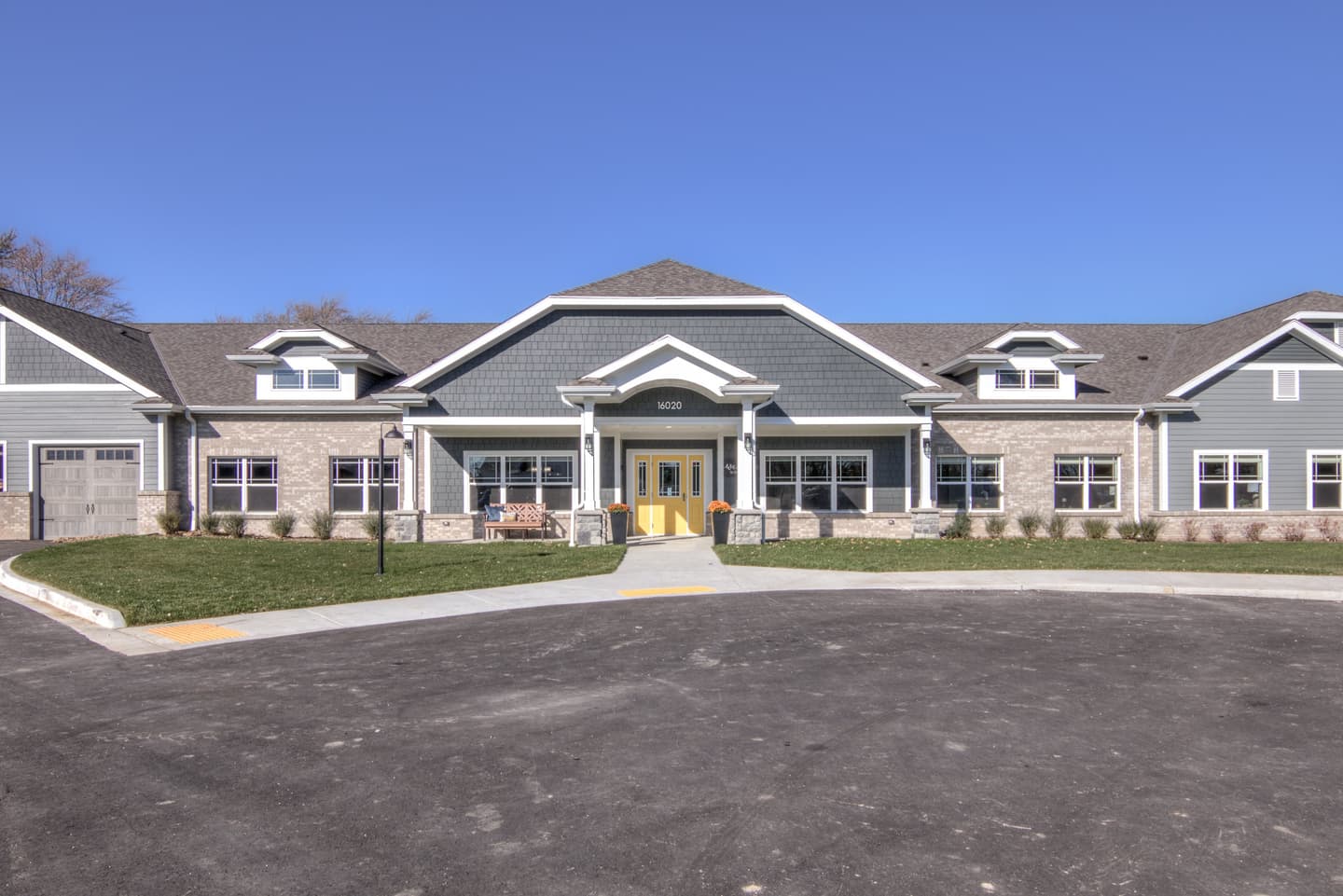 Azura Assisted Living and Memory Care of Brookfield at Mierow Farm