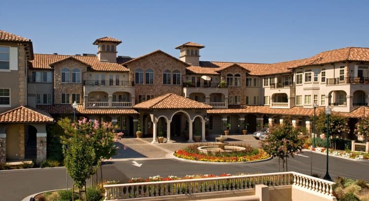 Varenna at Fountaingrove — photo 1