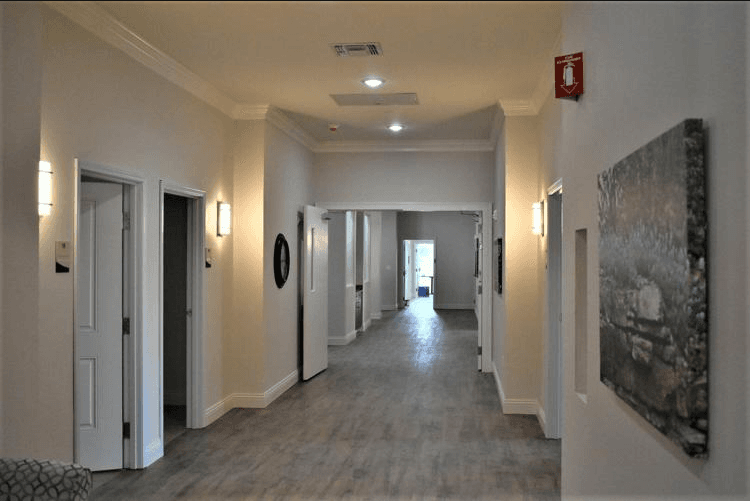 Royal Oaks Assisted Living