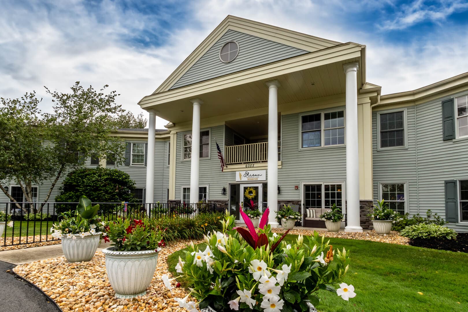 Elison Independent Living of Orchard Glen — photo 1