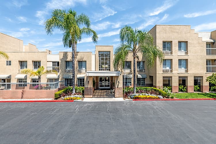 Park Plaza — photo 1