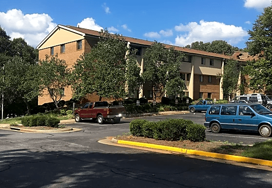 Hillcrest Apartments