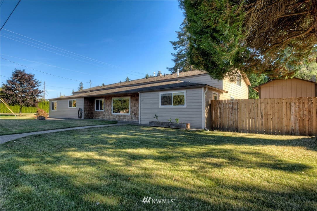 Robin's Nest Adult Family Home