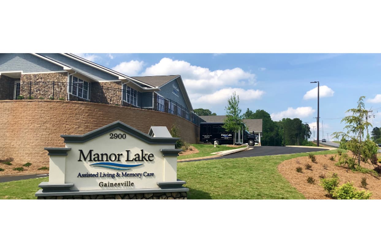 Manor Lake Assisted Living & Memory Care - Gainesville