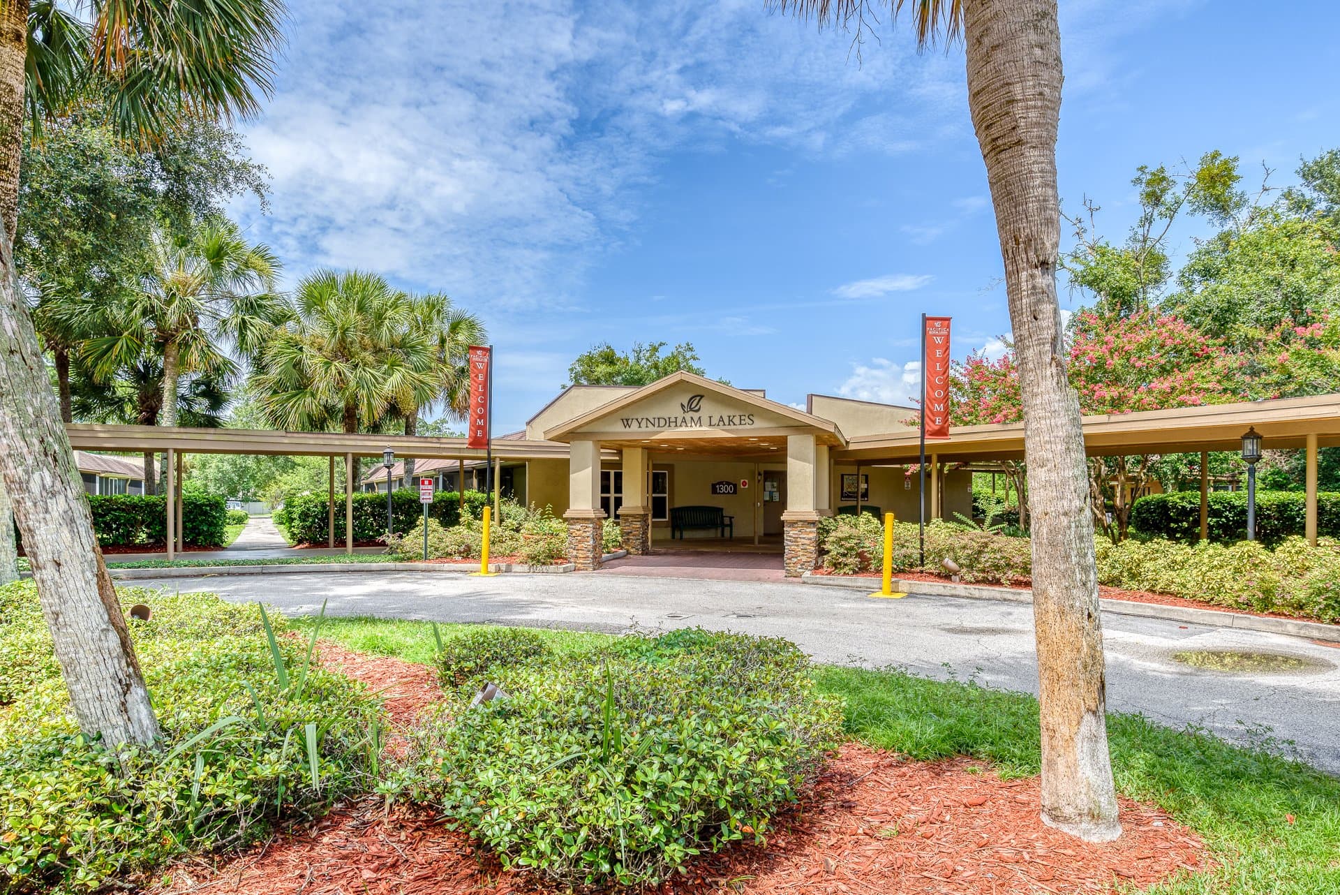 Wyndham Lakes — photo 1