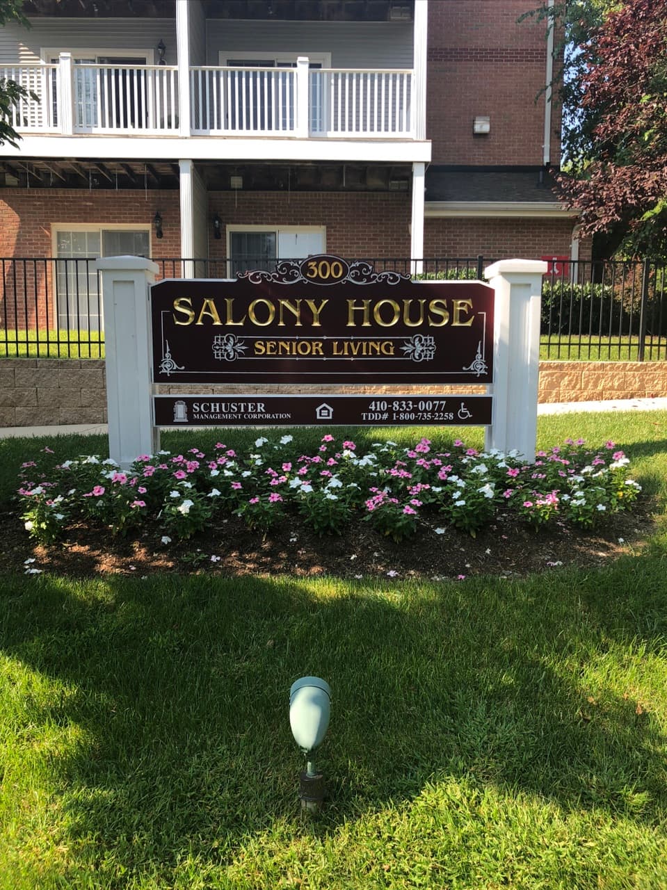 Salony House Senior Apartments