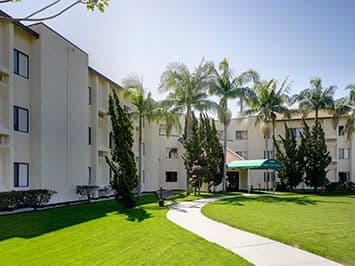 South Park Manor Co-op Apartments — photo 1