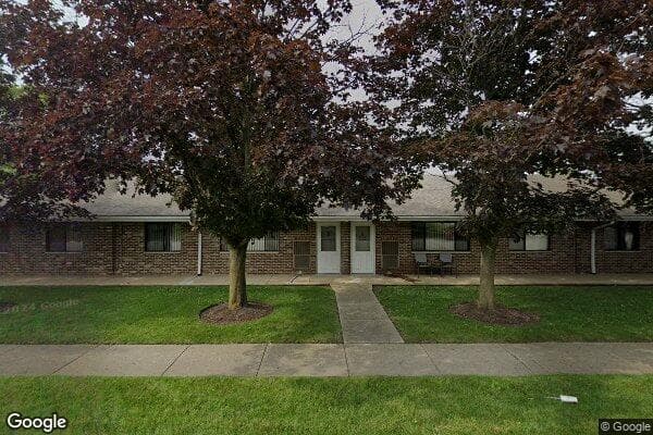 Lake Manor Apartments