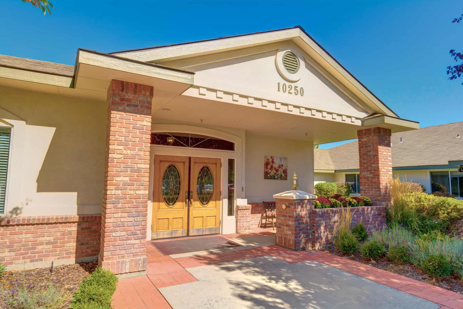 Overland Court Senior Living