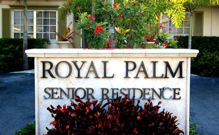 Royal Palm Senior Residence