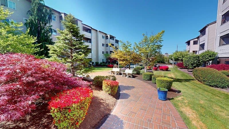 Gibson Gardens — photo 1