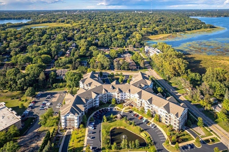 Amira - Applewood Pointe of Roseville at Central Park